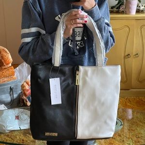 Black&white Kenneth Cole bag
